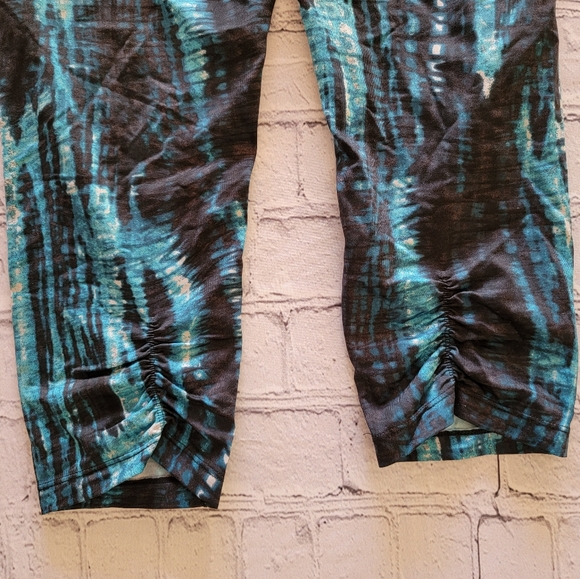 Calvin Klein Performance Capri Sz M - Picture 6 of 8